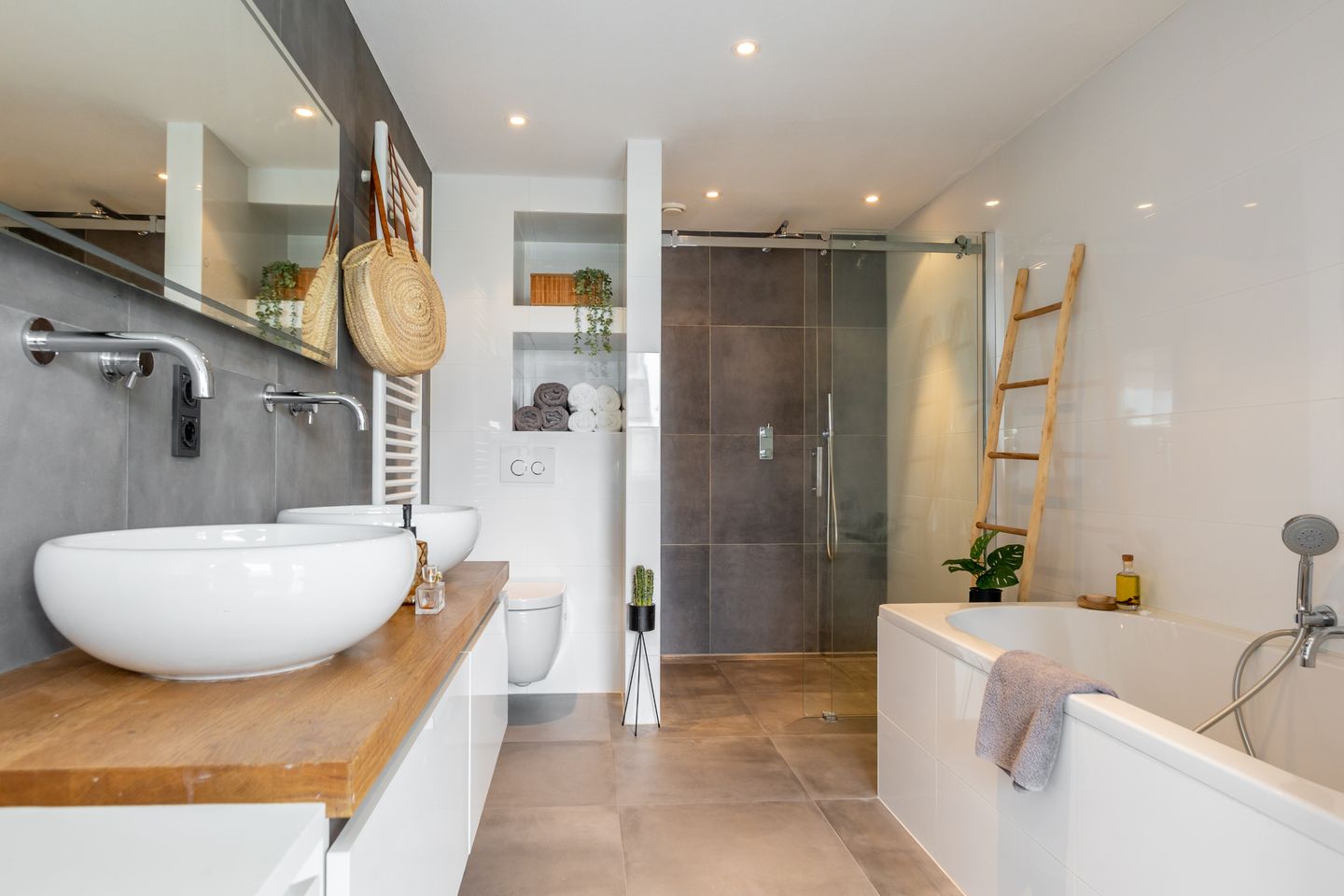 Photo 5 of Armstronglaan 21