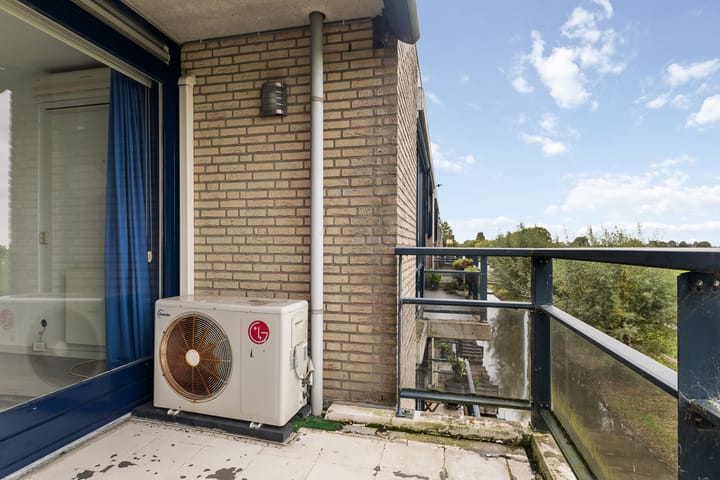 Photo 24 of Malachiet 32