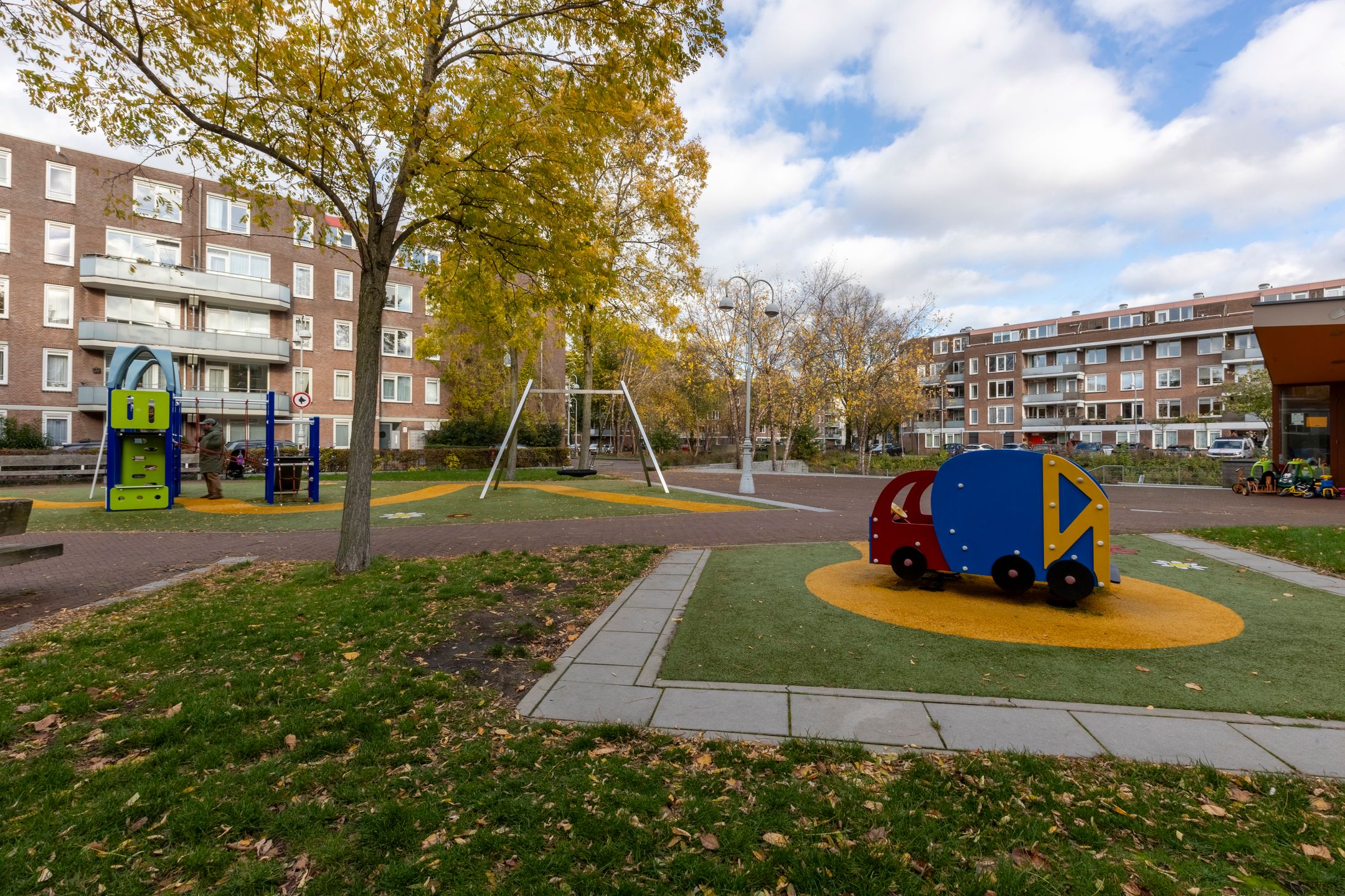 Photo 24 of Van Noordtstraat 46