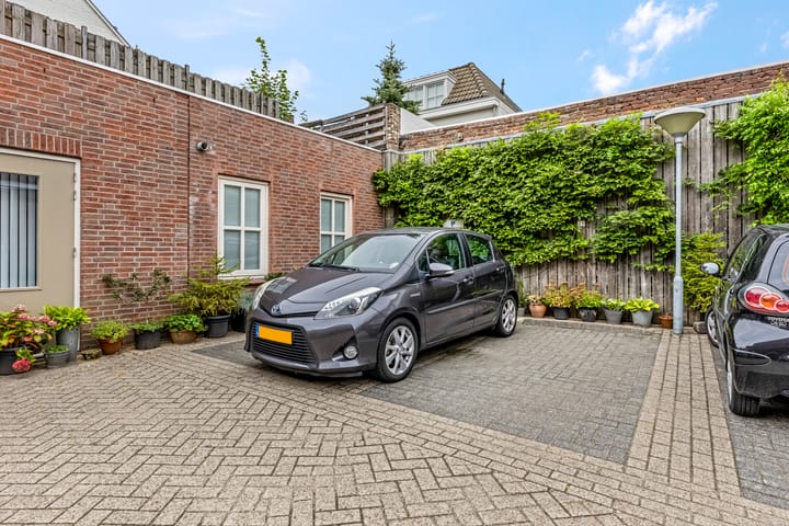 Photo 15 of Monsterstraat 23