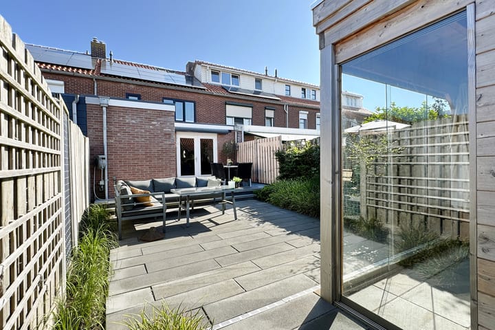 Photo 54 of Poststraat 14