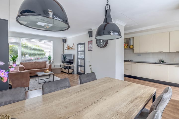 Foto 8 van van der Duyn Van Maasdamstraat 16