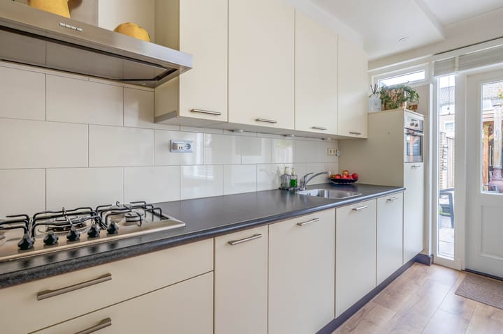 Foto 11 van van der Duyn Van Maasdamstraat 16