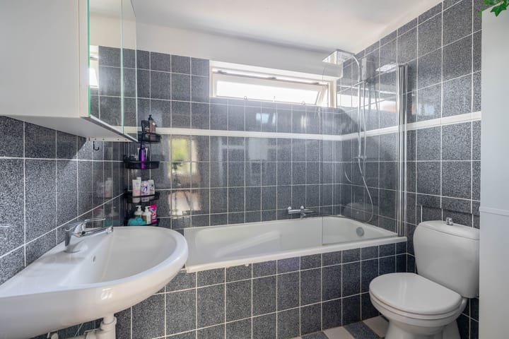 Foto 16 van van der Duyn Van Maasdamstraat 16