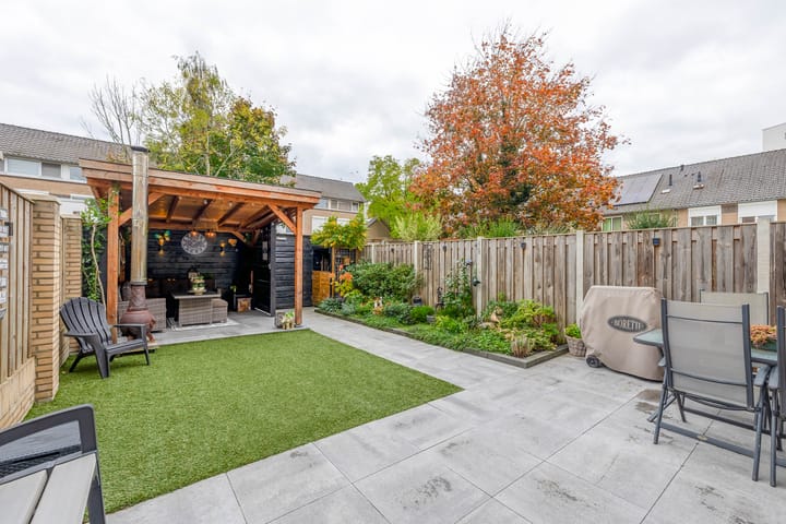 Foto 26 van van der Duyn Van Maasdamstraat 16