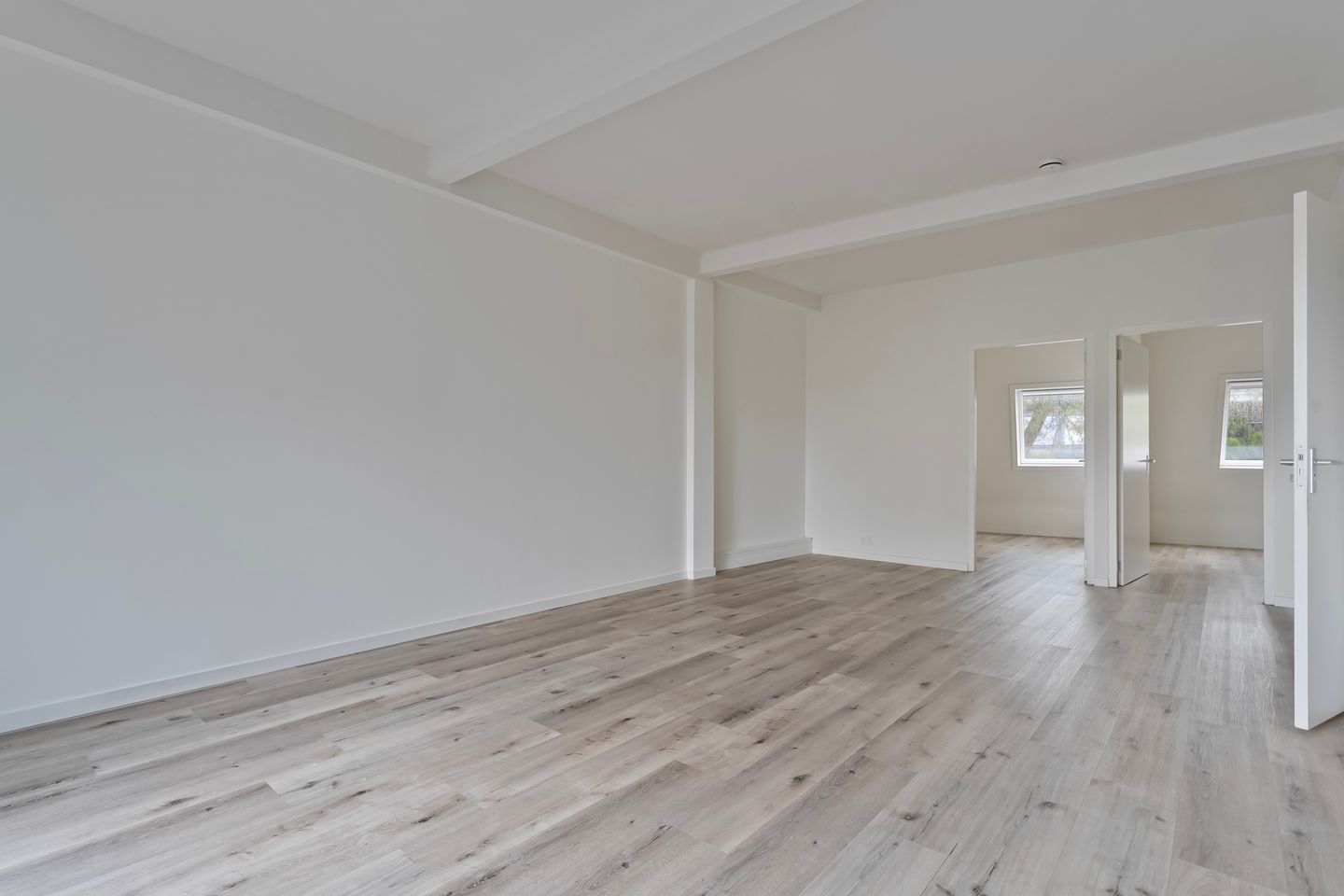 Photo 5 of Vechtstraat 36-C