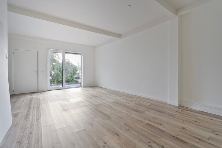 Photo 7 of Vechtstraat 36-C