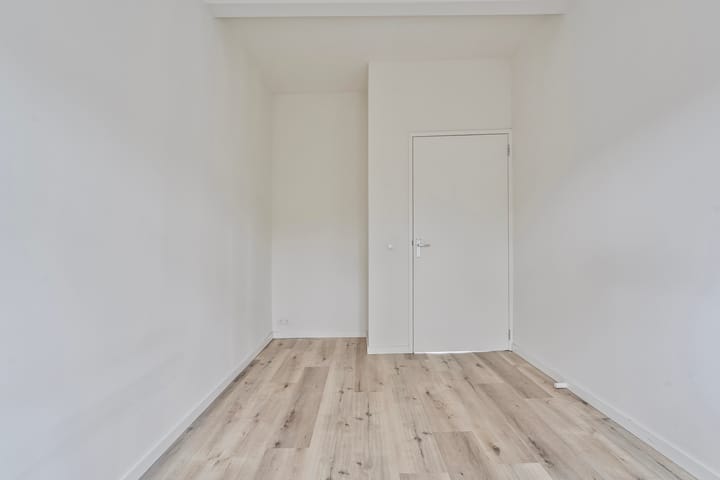 Photo 10 of Vechtstraat 36-C