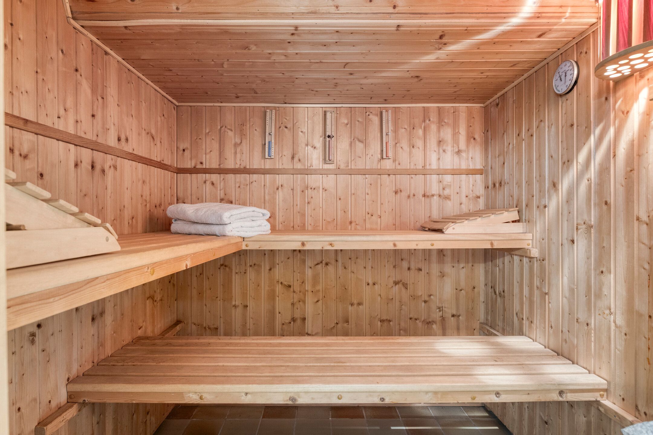 Photo 36 of Oosterveldstraat 46