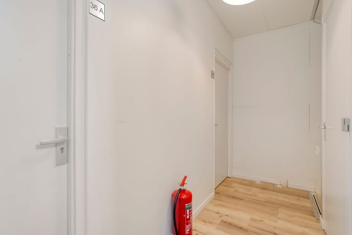 Photo 17 of Vechtstraat 36-C