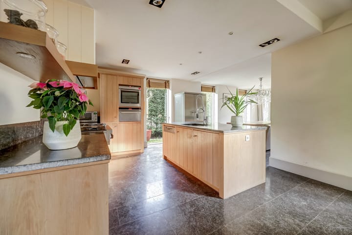 Photo 15 of Lotte Stam-Beesestraat 62