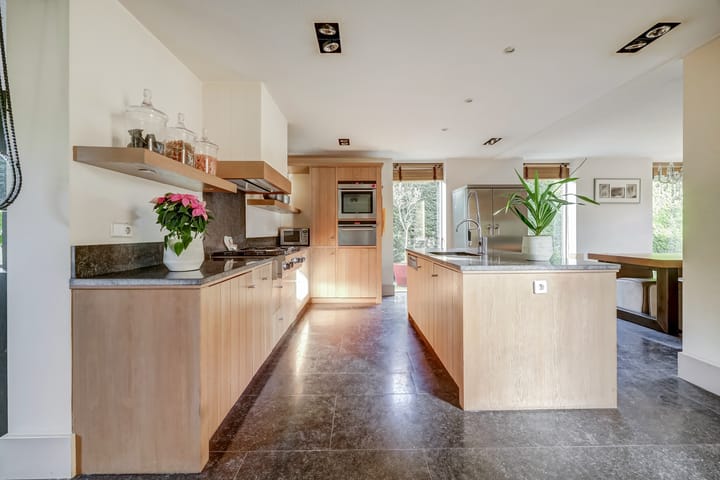 Photo 17 of Lotte Stam-Beesestraat 62