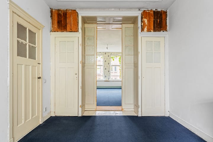 Photo 18 of Van Weelstraat 15-A01