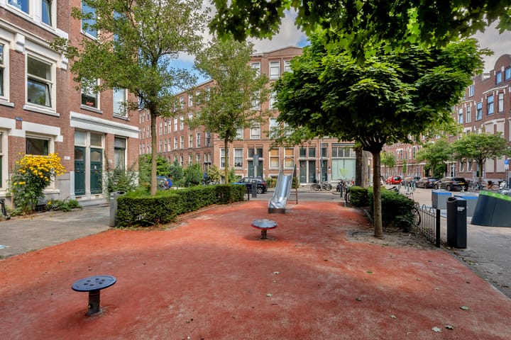 Photo 27 of Van Weelstraat 15-A01