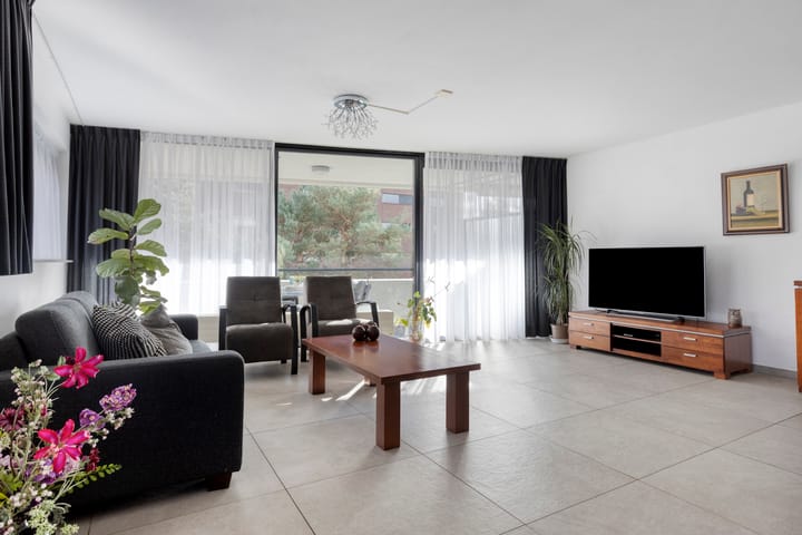 Photo 2 of Zandbloem 149