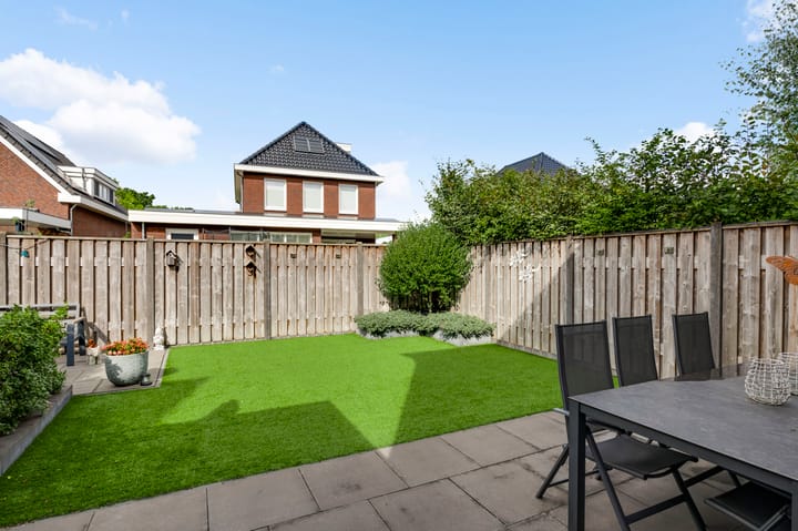 Photo 35 of Esdek 25