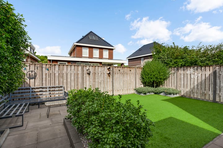 Photo 36 of Esdek 25