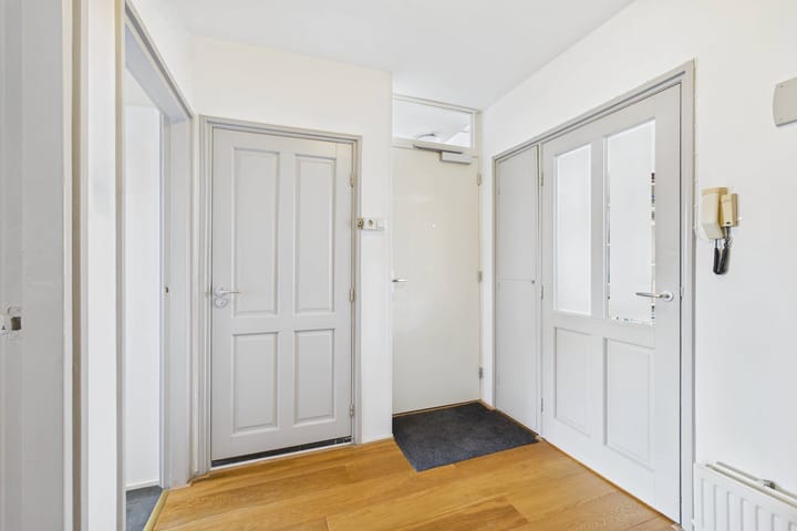 Photo 6 of Dwarskaai 24