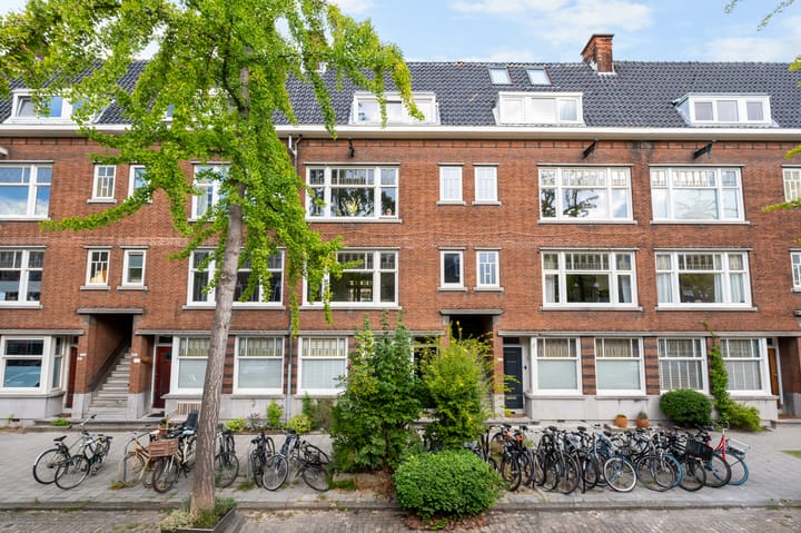 Photo 4 of Delfgaauwstraat 33-B