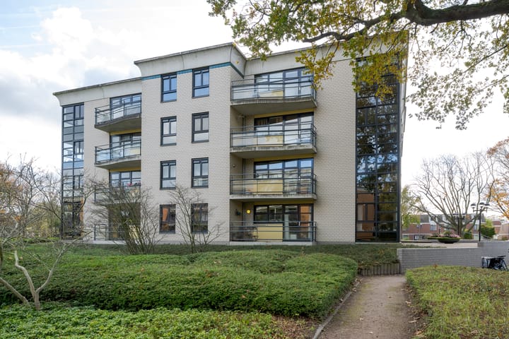 Foto 2 van Badhuisstraat 1