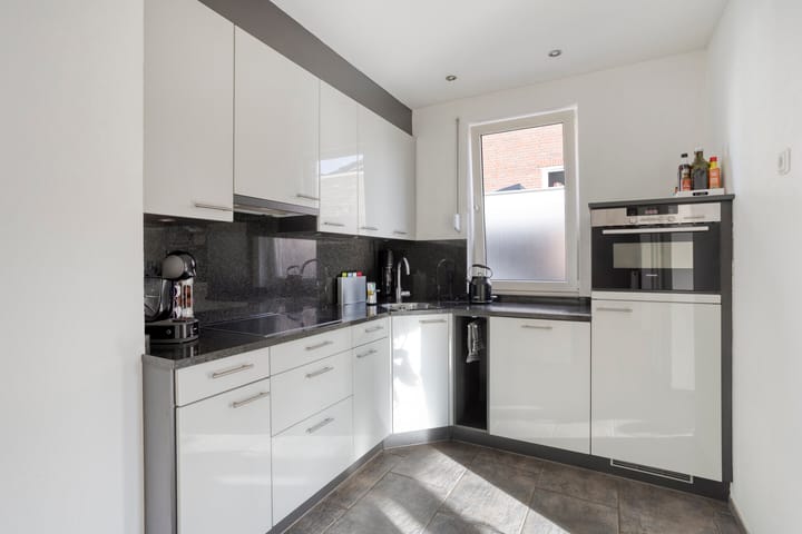 Foto 9 van Dr.Poelsstraat 8