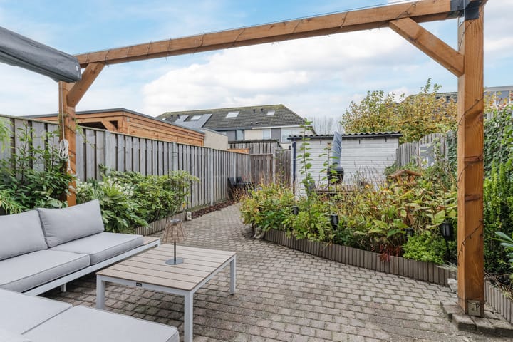 Foto 28 van Megenstraat 67