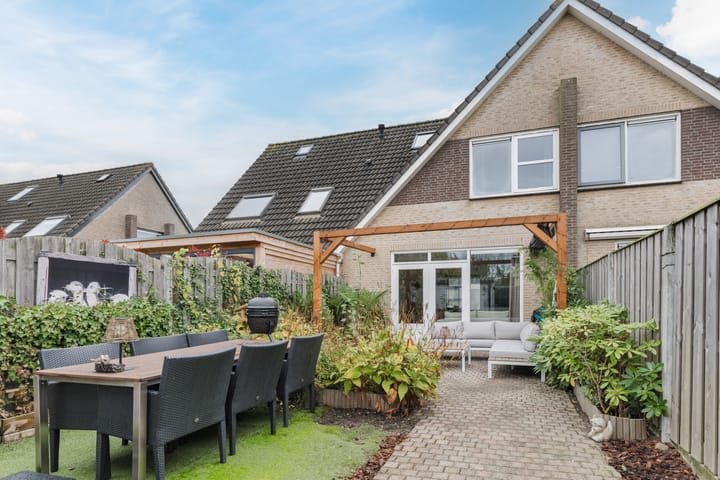 Foto 32 van Megenstraat 67