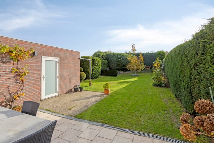 Foto 28 van Dr.Poelsstraat 8