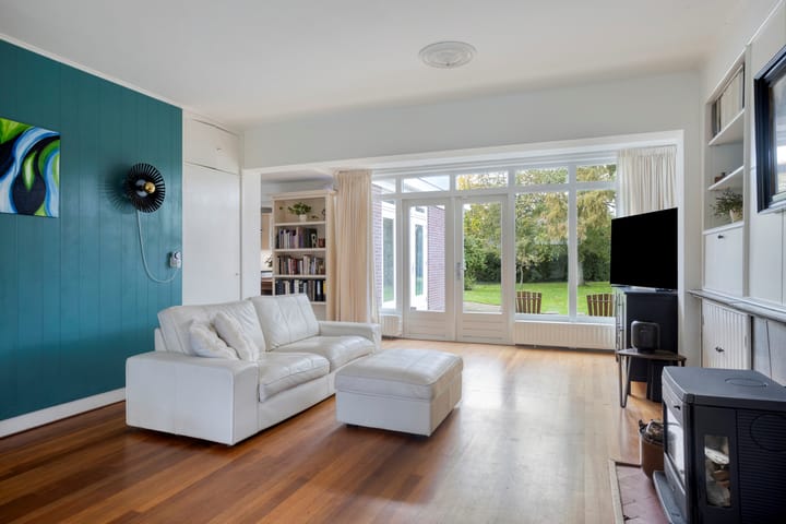 Photo 11 of Dr. Schaepmanstraat 37