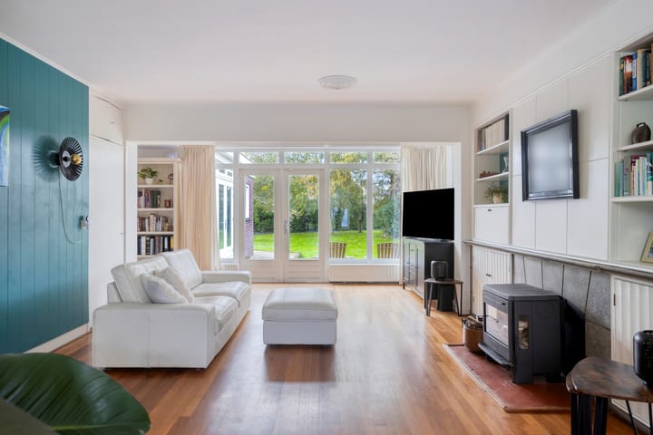 Photo 12 of Dr. Schaepmanstraat 37