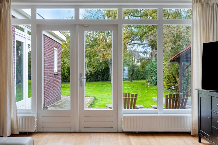 Photo 14 of Dr. Schaepmanstraat 37