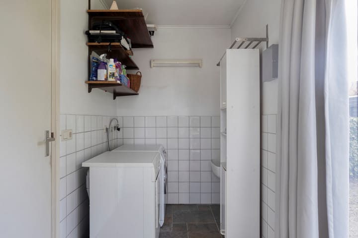 Photo 24 of Dr. Schaepmanstraat 37