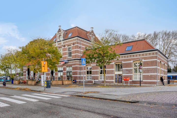 Photo 57 of Dr. Schaepmanstraat 37