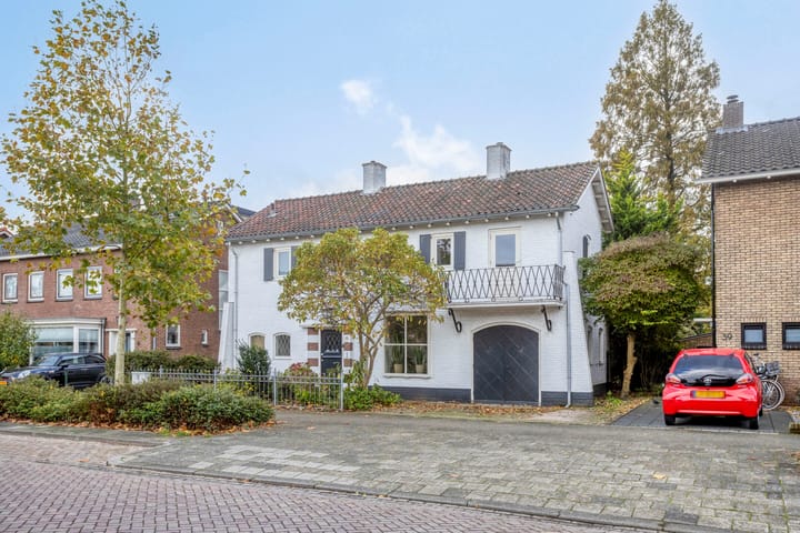 Photo 59 of Dr. Schaepmanstraat 37