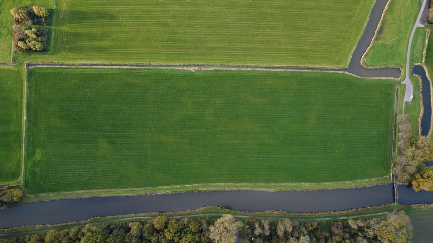 View photo 3 of Liederik