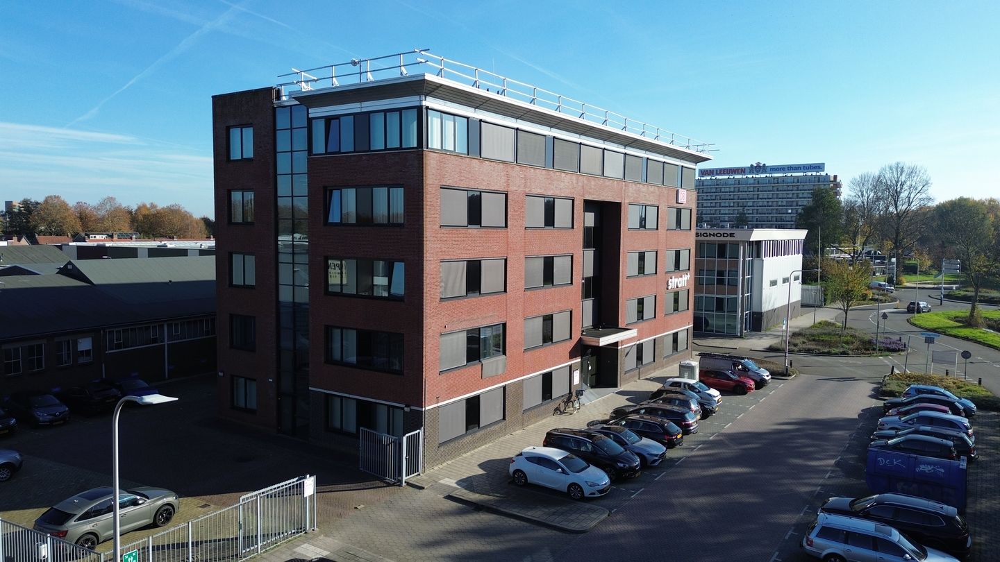 Bekijk foto 2 van H.A. Lorentzstraat 1-A