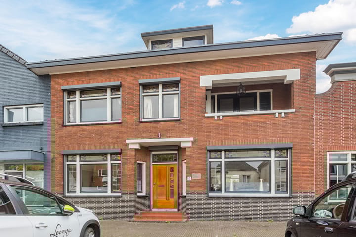 Voorstraat 8