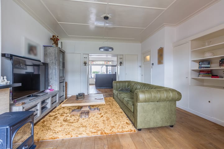 Photo 14 of Voorstraat 8