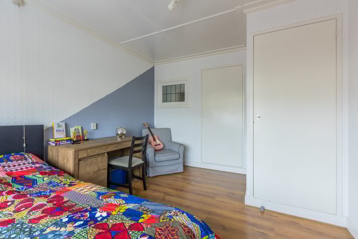 Photo 37 of Voorstraat 8