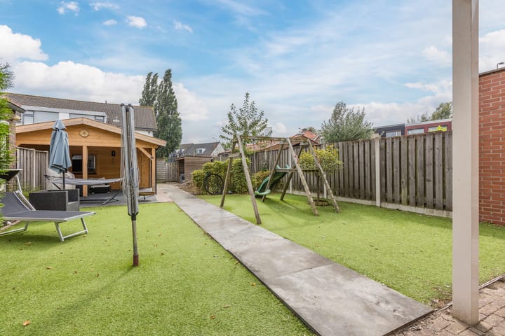 Photo 51 of Voorstraat 8