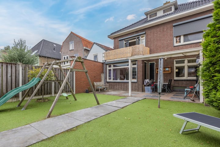 Photo 55 of Voorstraat 8