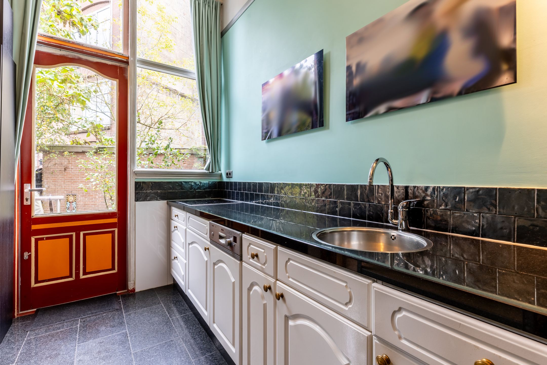 Photo 15 of Heemraadssingel 118-A