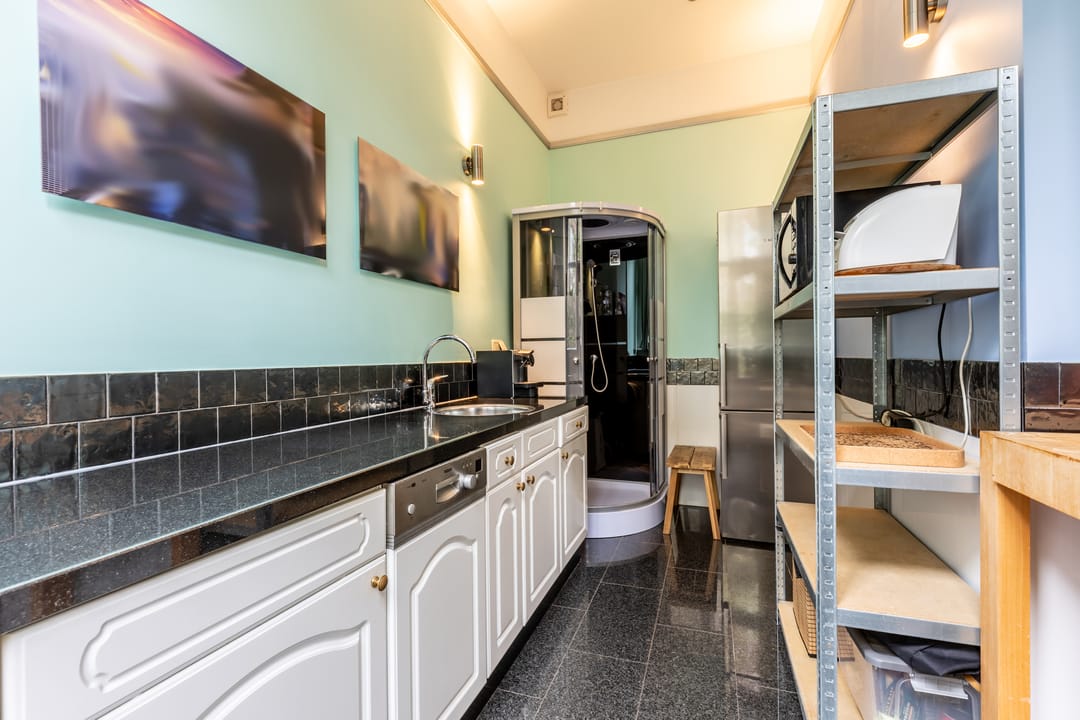 Photo 16 of Heemraadssingel 118-A