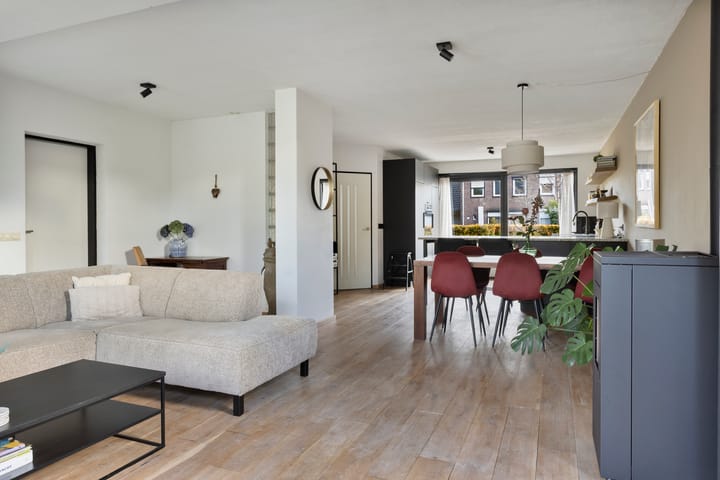 Foto 10 van Hoefbladstraat 12