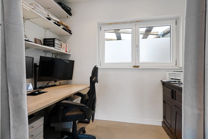 Photo 10 of Oosteinderlaan 26