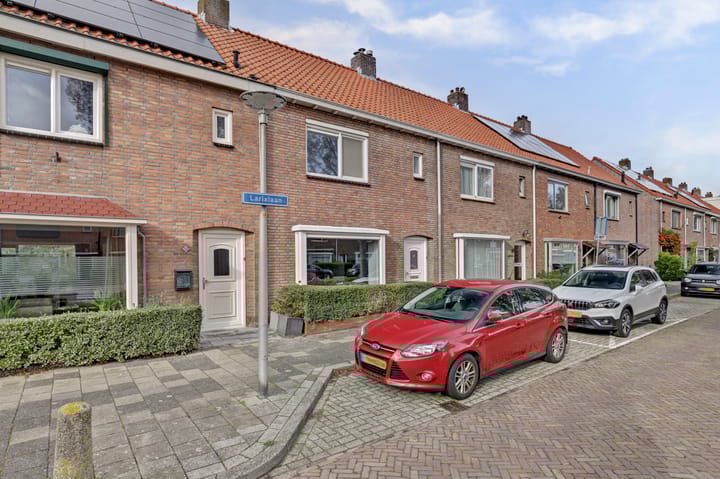 Foto 31 van Larixlaan 34