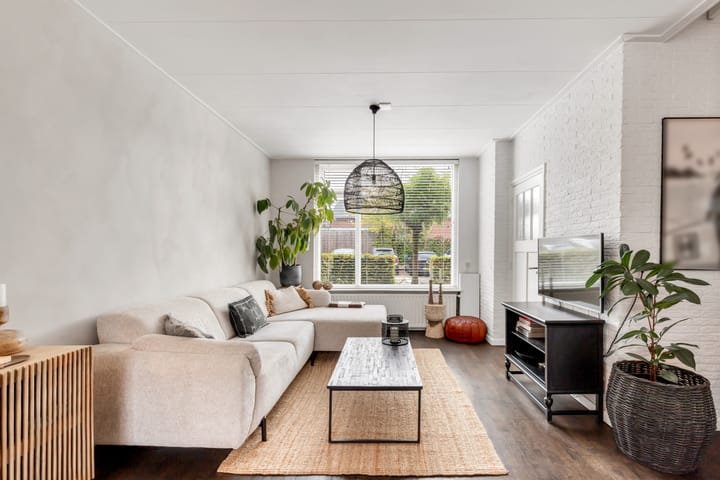 Photo 2 of Professor Eijkmanstraat 9