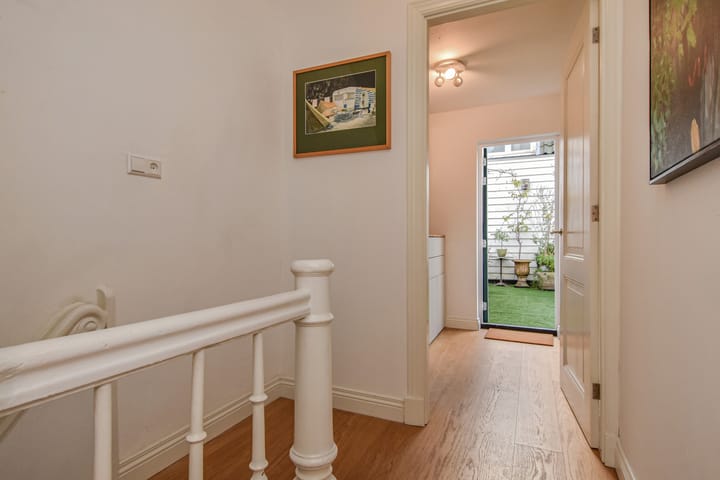 Photo 44 of Oosteinde 191