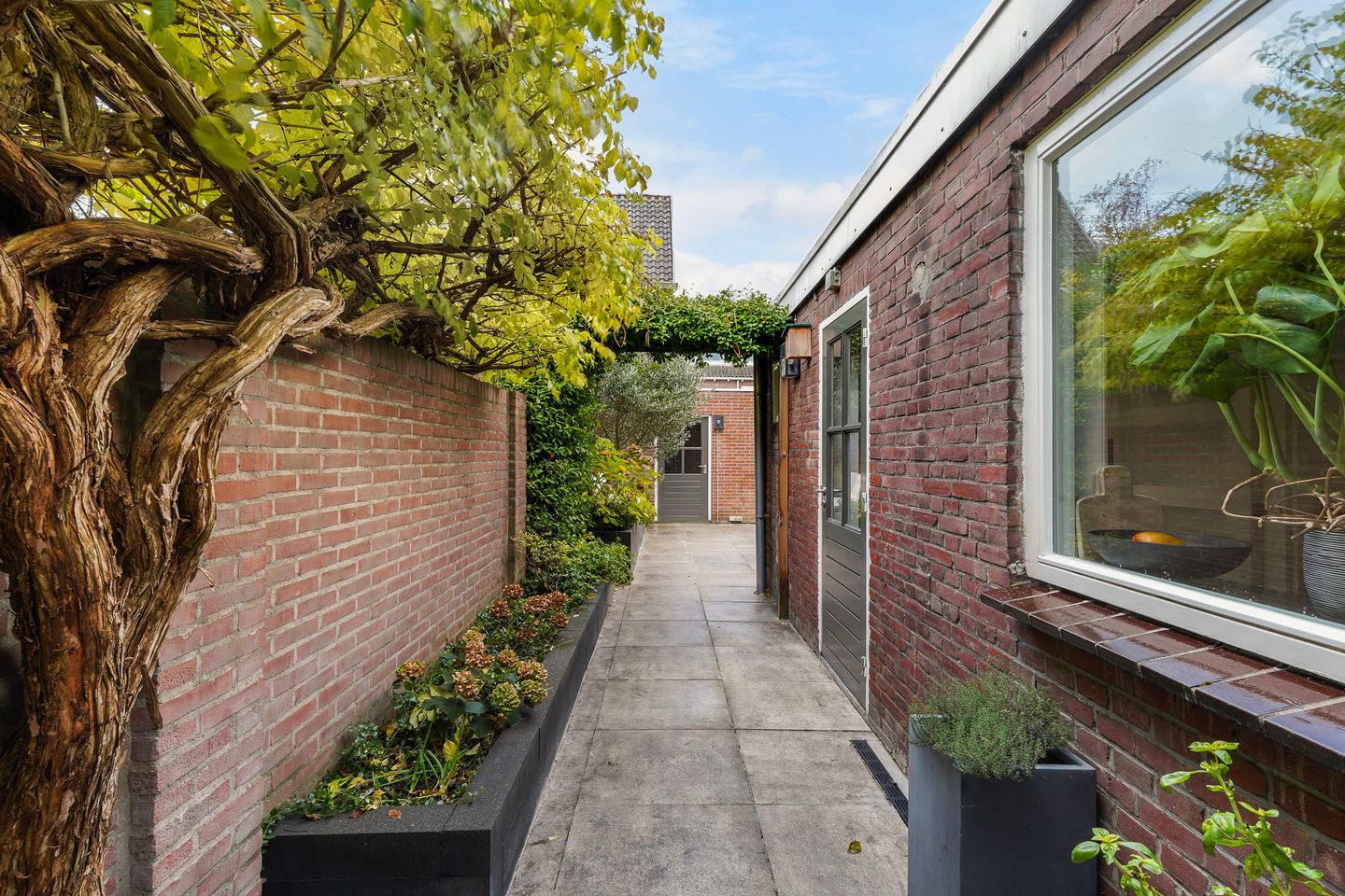 Photo 34 of Vazalstraat 4