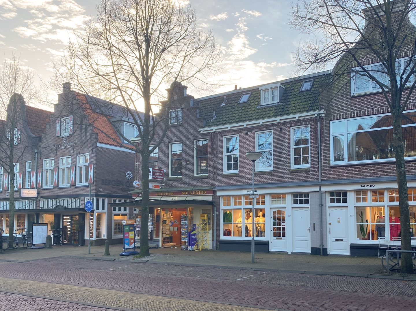 Bekijk foto 2 van Stationsstraat 13